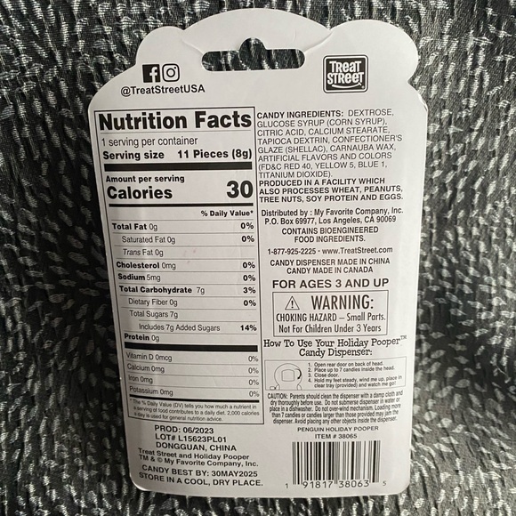 Original Penguin Holiday Pooper Walking Candy Dispenser - Black, White, Green - Picture 2 of 2